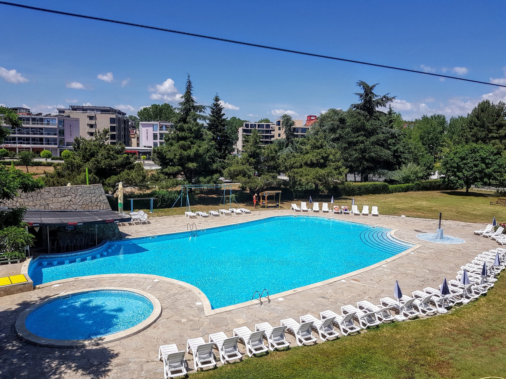 Sunny Beach Garden Hotel — pool and garden